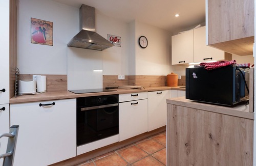 Saint-Nicolas des Eaux House | Holiday Home 'Breton Gildas' with Shared Terrace, Shared Garden and Wi-Fi