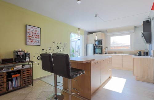 Plerin House | Holiday Home 'Charmante Maison' with Private Garden and Wi-Fi