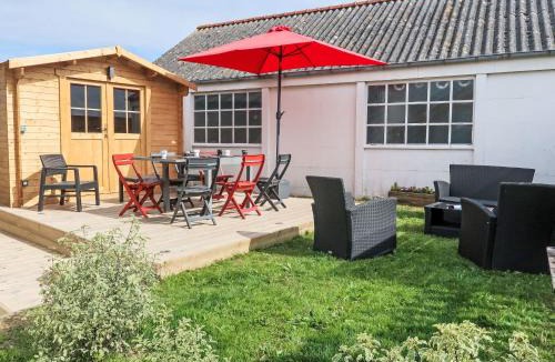 Plougasnou House | Holiday Home Chez Pascaline by Interhome