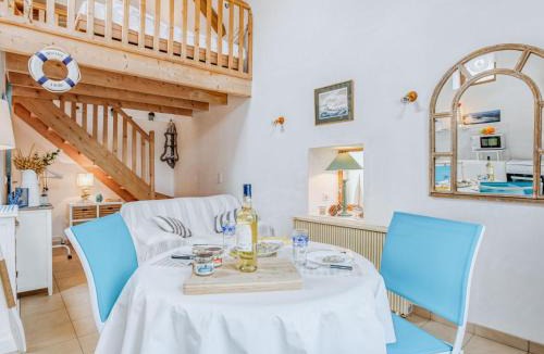 Saint-Pierre-Quiberon House | Holiday Home La Belle Océane by Interhome