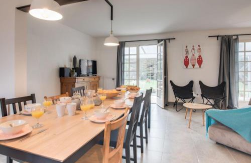 Saint-Pierre-Quiberon House | Holiday Home Portivy Moulin by Interhome