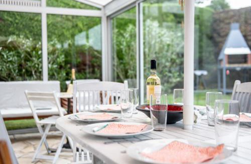 Saint-Pierre-Quiberon House | Holiday Home Portivy Moulin by Interhome