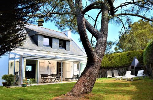 Saint-Pierre-Quiberon House | Holiday Home Portivy Moulin by Interhome