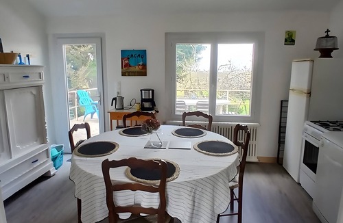 Saint-Florent-le-Vieil House | Holiday Home 'Gîte De L'etrie' with Private Terrace, Private Garden and Wi-Fi