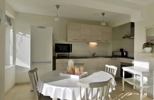 Morieux House | Holiday Home 'Gite 2 Le Logis Des Grenouilles' with Private Terrace, 3 Stars
