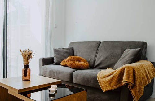 Vals-les-Bains Apartment | Holiday Home 'Gite Villa T1' with Shared Pool, Wi-Fi and Air Conditioning