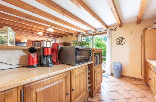 Bazus-Aure House | Holiday Home 'Gite Baupeillas' with Mountain Views, Private Terrace and Wi-Fi