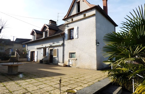 Savignac House | Holiday Home "Gîte De La Guillone" with Private Pool, Terrace and Garden