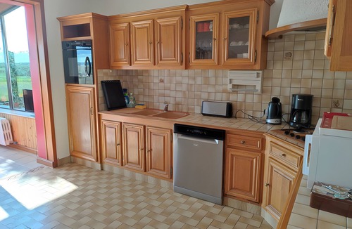 Montfarville House | Holiday Home “Gîte for 10 in Barfleur” with Private Terrace, Garden & Wi-Fi