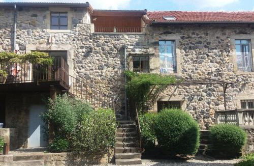 Pont-de-Labeaume House | Holiday Home in Ardèche with Pool & Garden