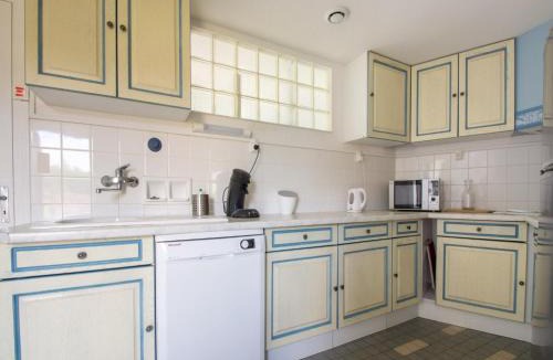 Herisson House | Holiday Home in Hérisson near Lake