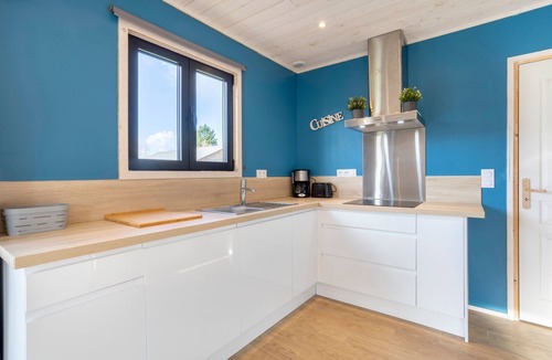 Plobannalec-Lesconil House | Holiday Home in Lesconil Near the Beach