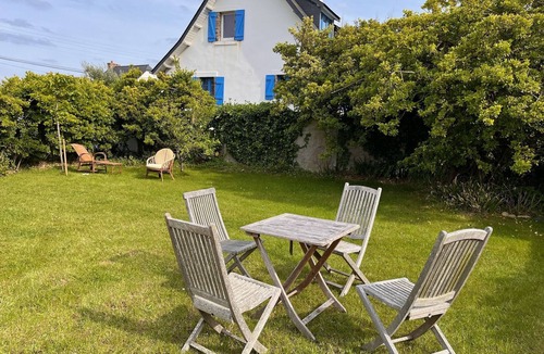 Plougasnou House | Holiday Home in Primel near Sandy Beach