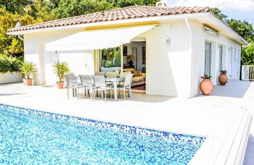 Llauro House | Holiday Home Jardins de Camille by Interhome