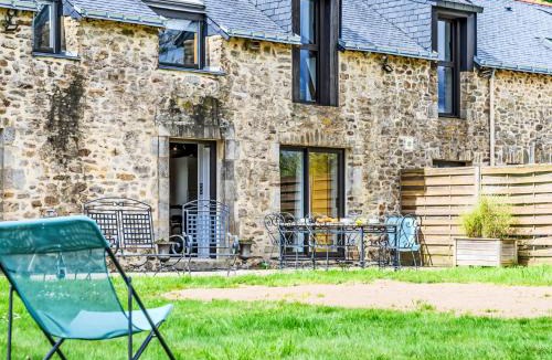 Ploeren House | Holiday Home Karvez by Interhome
