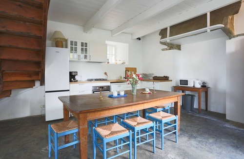 Locquirec House | Holiday Home 'Ker Ar Vro - Maison Atypique' with Wi-Fi