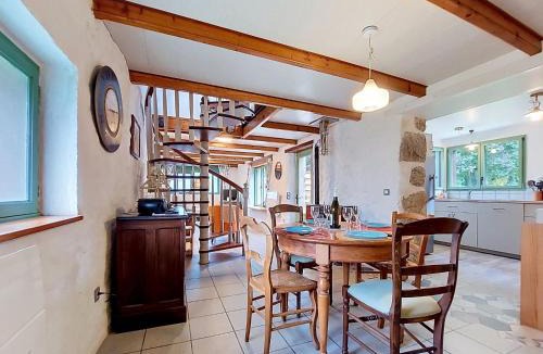 Ploudaniel House | Holiday Home La Longère by Interhome