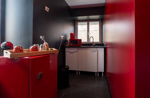 Quimperle House | Holiday Home “Le Cocon Secret – Sauna – Jacuzzi” with Shared Garden and Wi-Fi