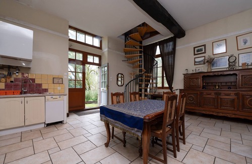 La Chapelle-Caro House | Holiday Home 'Le Crévy - Le Chateau - 8 Pers' with Private Terrace, Shared Garden and Wi-Fi
