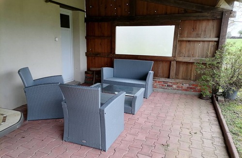 Subligny House | Holiday Home 'Le Gîte du Champ de la Croix' with Private Terrace, Private Garden and Wi-Fi