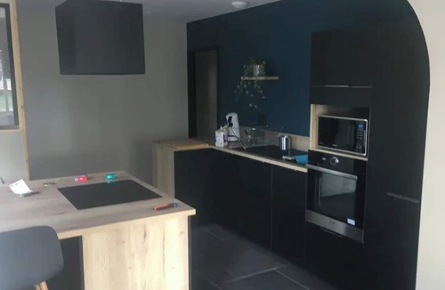 Lantriac House | Holiday Home 'Le Lantriacois' with Mountain View, Shared Terrace and Wi-Fi