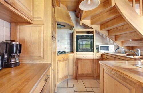 Rentieres House | Holiday Home 'Le Panorama' with Mountain View, Shared Terrace and Wi-Fi