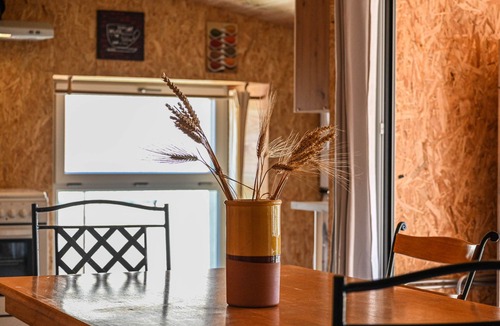 Roquefeuil House | Holiday Home 'Le Pic Du Midi' with Mountain View, Shared Terrace and Wi-Fi