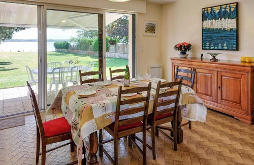 Locoal-Mendon House | Holiday Home Listrec