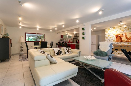 Trebeurden House | Holiday Home 'Logement À Trebeurden 800m Plage' with Private Terrace, Wi-Fi and Air Conditioning