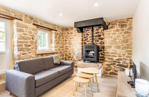 Bieuzy House | Holiday Home Maison de Pluméliau by Interhome