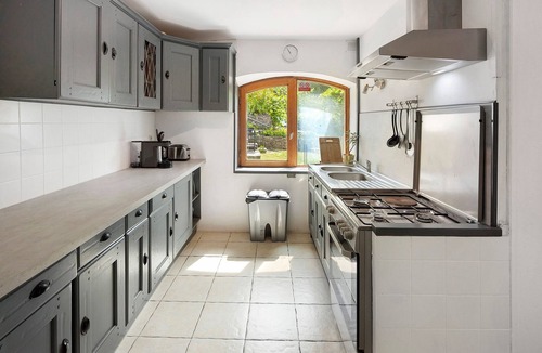 L'Estrechure House | Holiday Home 'Maison En Cevennes' with Mountain View, Private Pool and Private Terrace