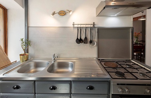 L'Estrechure House | Holiday Home 'Maison En Cevennes' with Mountain View, Private Pool and Private Terrace