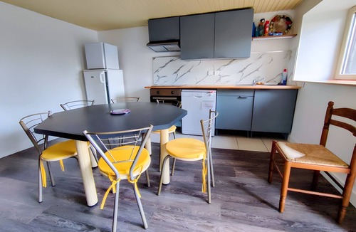 Sainte-Croix House | Holiday Home "Maison 6 à 10 personnes" with Private Pool, Terrace and Wi-Fi