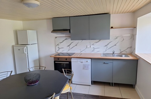 Sainte-Croix House | Holiday Home "Maison 6 à 10 personnes" with Private Pool, Terrace and Wi-Fi
