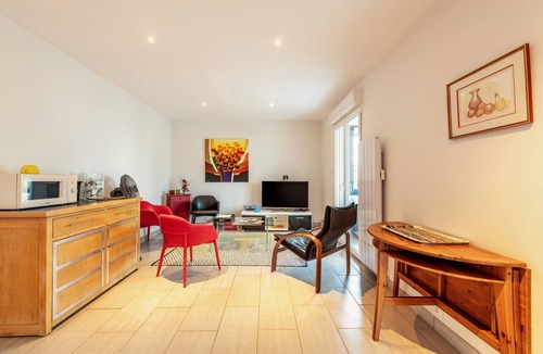 Plouider House | Holiday Home 'Maison 4 Pers 5kms De La Plage' with Private Terrace and Private Garden