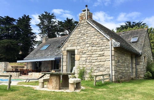 Tregastel House | Holiday Home 'Maison Bringwiller Plage 200m' with Private Pool and Terrace