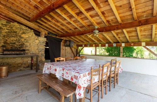Pagolle House | Holiday Home "Maison Elixondoa" with Mountain View, Wi-Fi