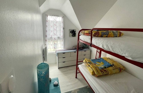 Guidel-Plages House | Holiday Home "Maisonnette de Bord de Mer" with Private Garden & Wi-Fi