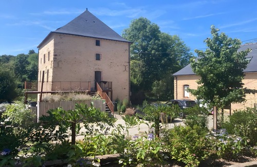 Entrammes House | Holiday Home 'Moulin De La Benatre' with Private Terrace, Private Garden and Wi-Fi