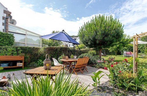 Paimpol House | Holiday Home “Penn Ar Bed” with Sea View, Wi-Fi and Air Conditioning