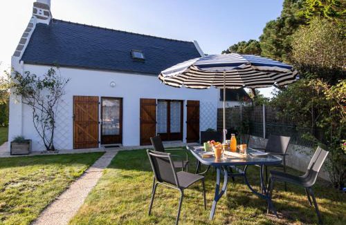 Tregunc House | Holiday Home Ty Pendruc by Interhome