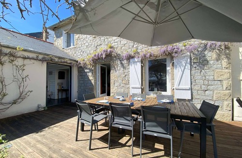 Pleumeur-Bodou House | Holiday house with sea view in Île Grande with WiFi connection