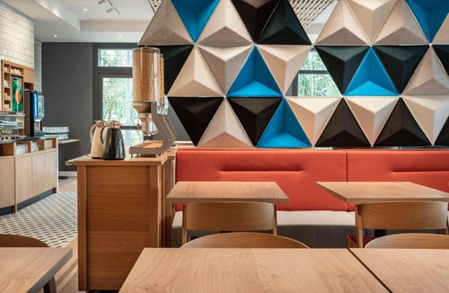 Bailly-Romainvilliers Hotel | Holiday Inn Express - Marne-la-Vallée Val d'Europe by IHG