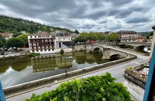 Villefranche-de-Rouergue House | Homerez - House in Villefranche-de-Rouergue