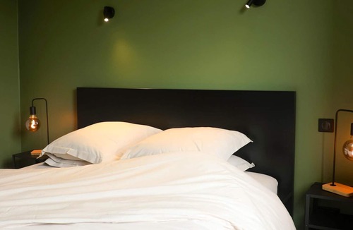 Chanaleilles House | Homerez - Amazing house for 14 ppl. with balcony at Chanaleilles