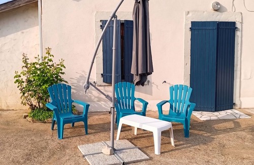 Saint-Martin-de-Hinx Apartment | Homerez - Apartment - Saint-Martin-de-Hinx
