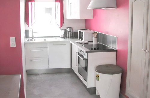 Saint-Genes-du-Retz Apartment | Homerez - Apartment in Saint-Gènes-du-Retz
