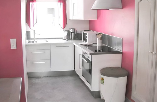 Saint-Genes-du-Retz Apartment | Homerez - Apartment in Saint-Gènes-du-Retz