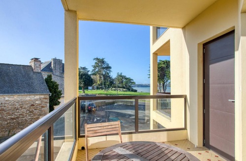 Saint-Jacut-de-la-Mer Apartment | Homerez - Beautiful appartement for 6 ppl. with terrace at Saint-Jacut-de-la-Mer
