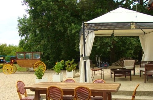 Courtenay Villa | Homerez - Big villa for 15 ppl. with garden, terrace and balcony at Courtenay